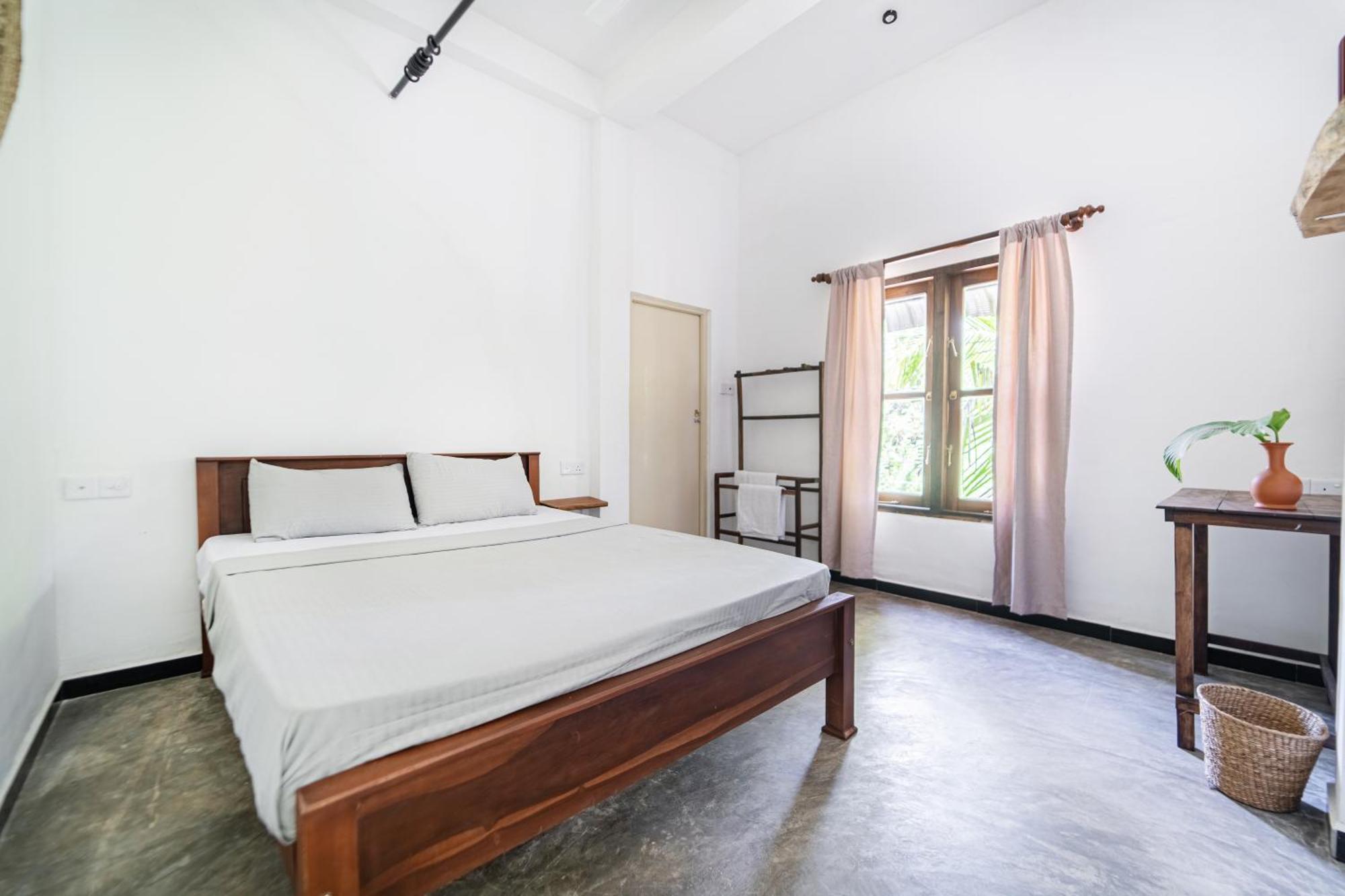 Drifter - Rooms & Food Midigama Timur Bagian luar foto